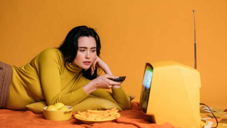 10 Damaging Ways Binge-Watching Is Ruining Your Health