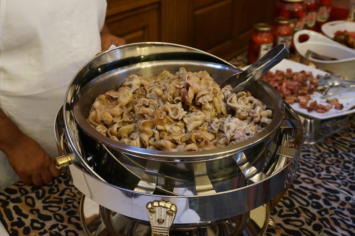 7 Weirdest and Most Unconventional Foods in the U.S 4 1280px Chitlins event