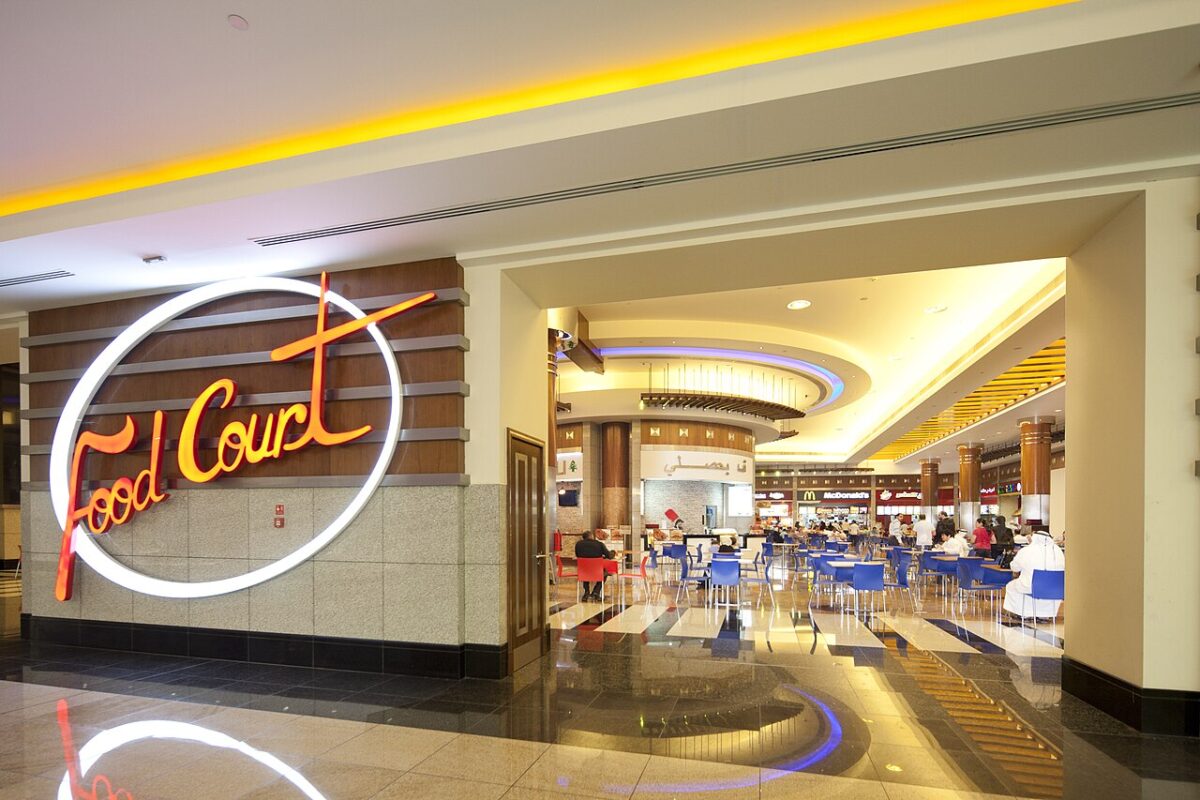 Mall Food Courts Across America Are Declining as Iconic Chains Disappear and Familiar Dining Culture Fades Away. 4 Food_Court_Dalma