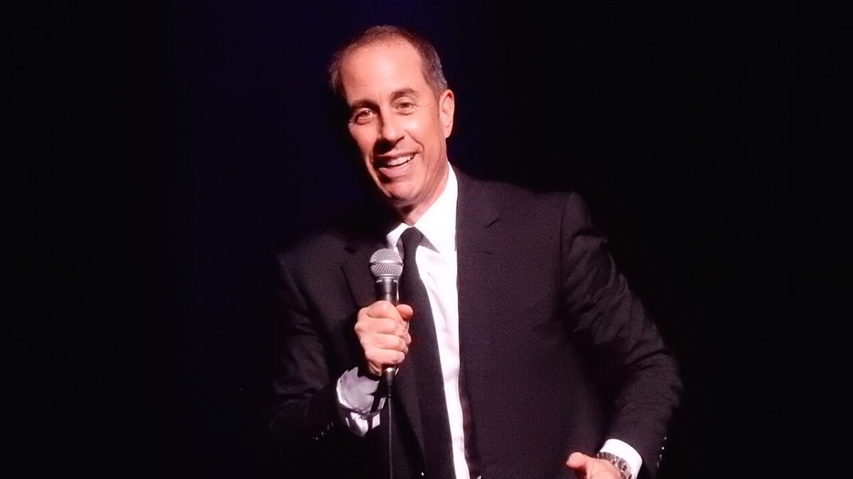 Jerry Seinfeld Responds to “Free Palestine” Request With Three Words 2 1280px Jerry Seinfeld at the Beacon Theater 47338066882