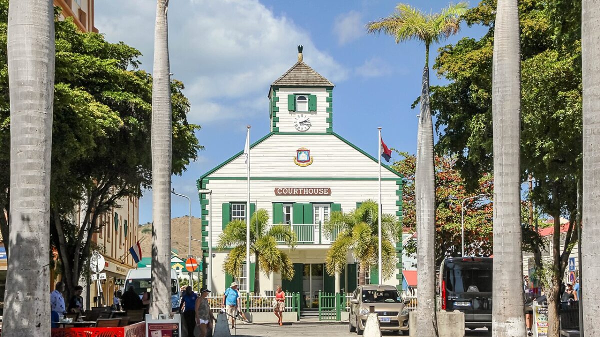 St_Maarten_Philipsburg_Wathey_Square_Courthouse.