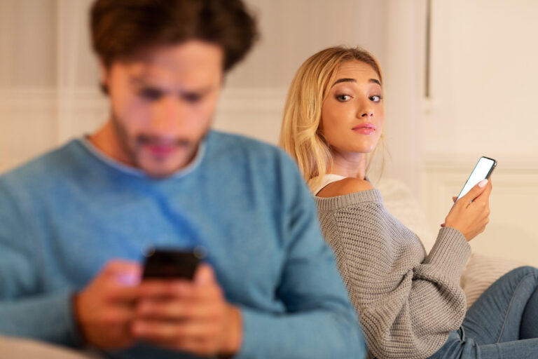 7 Reasons Micro-Cheating Is Ruining Modern Relationships Before Anyone Calls It Cheating