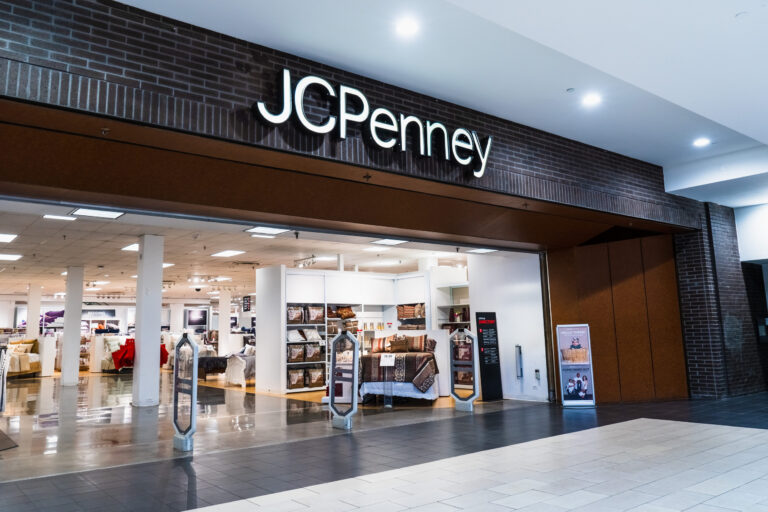 Chicago’s Last JCPenney Closes as Ford City Mall Shuts Down
