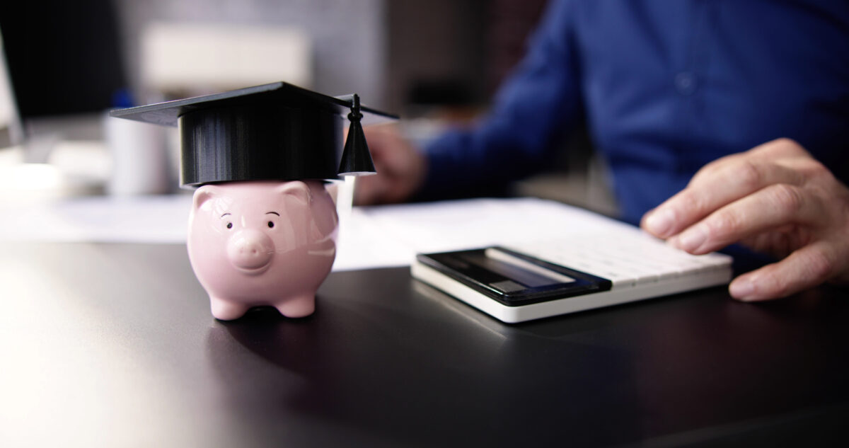  Budget Calculator And Piggybank. Save Money
