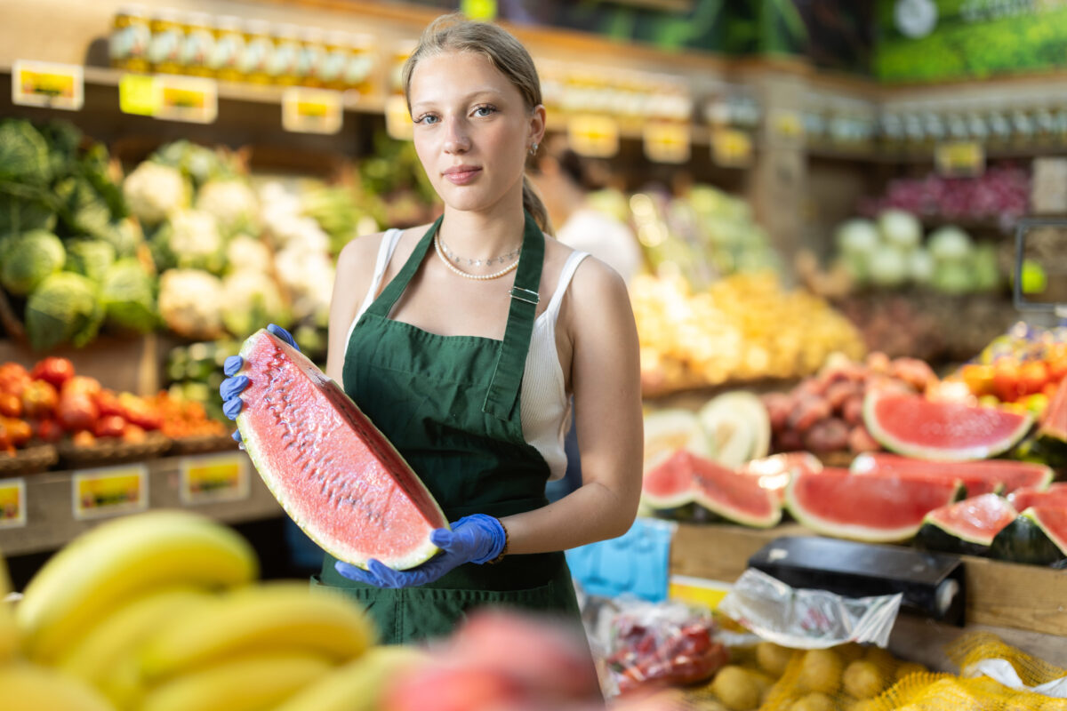 8 Ways You’re Accidentally Ruining Your Watermelon Before Leaving the Grocery Store 5 249729741 l