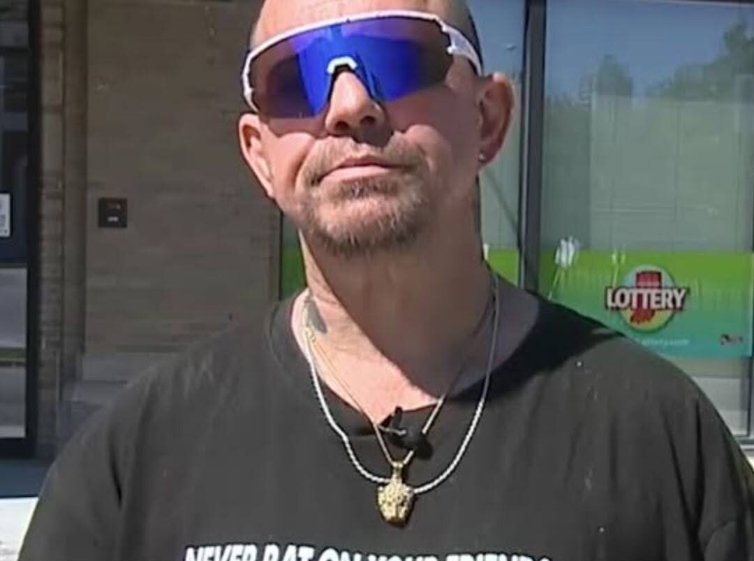 Lottery Player Thought He Won $100,000 on Scratch-Off, Only to Be Told It Was $20 After a “Technical Issue” 1 718042957 1302916238674254 5301826860794996452 n e1781480562432