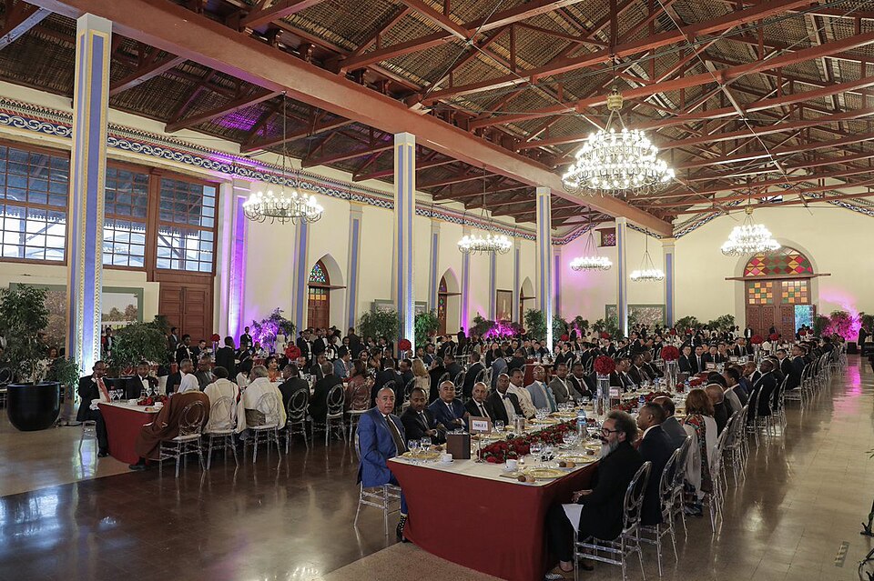 Blue Plate Isn’t Just Catering Events. It’s Redefining Hospitality in Chicago. 3 Dine_for_Sheger-_Dining_Hall.