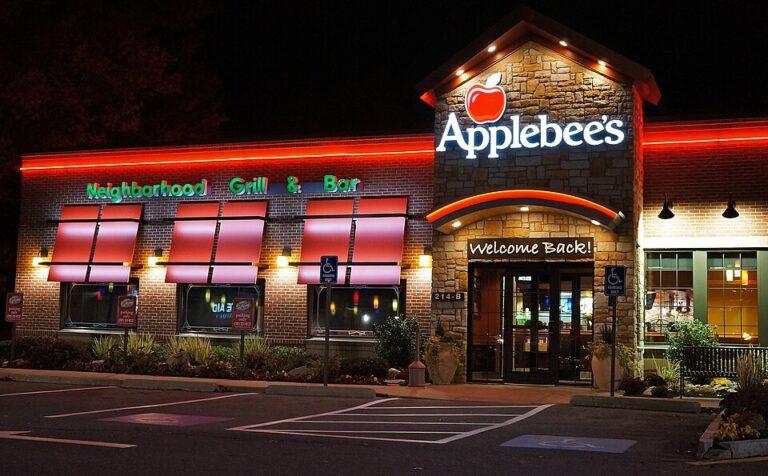 Applebee’s Restaurant to Serve Last Meal This Month: Here’s What To Know About the Closure 