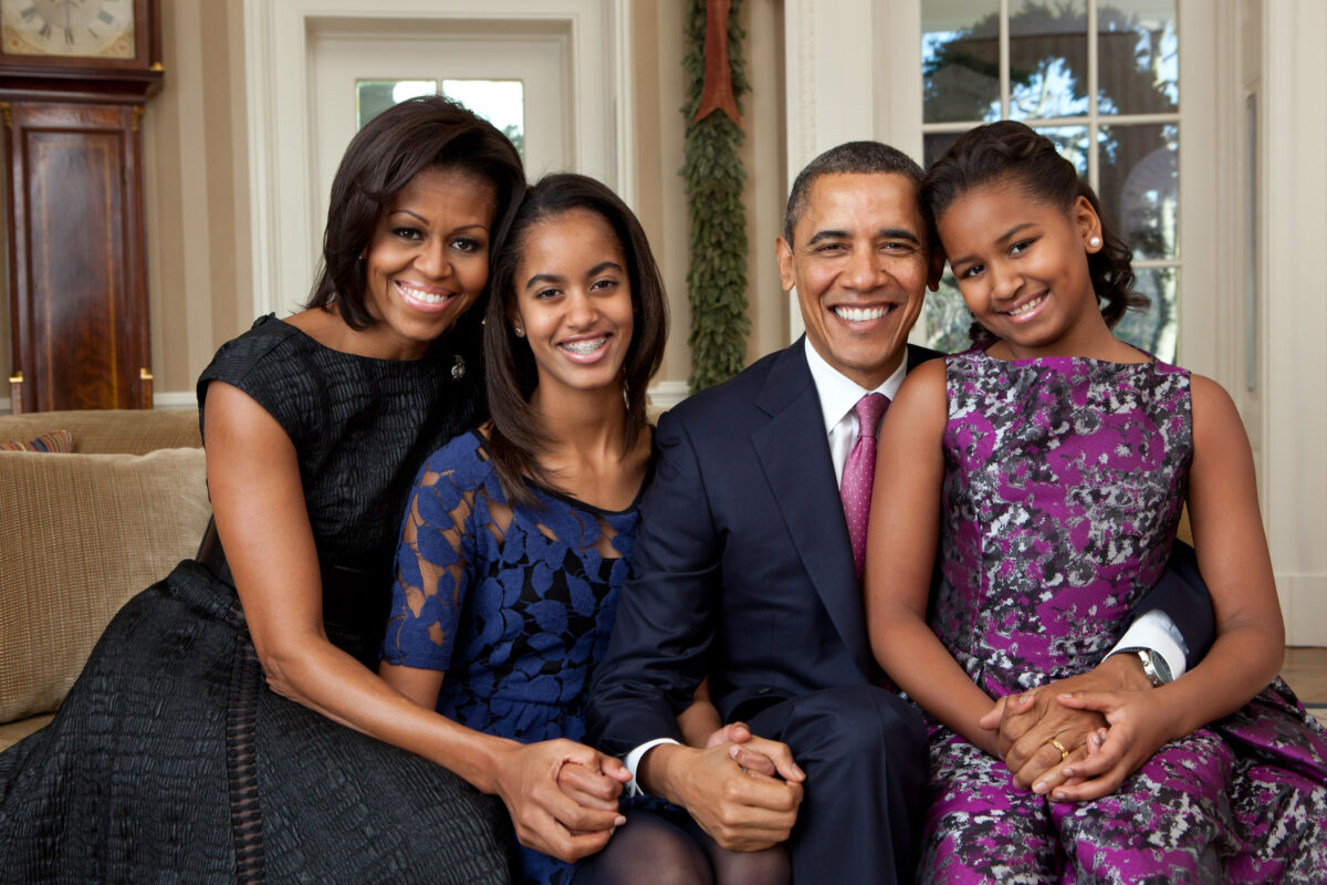 12 Presidential Wedding Photos That Show a Side of the White House Most People Never See 1 Barack Obama family portrait 2011