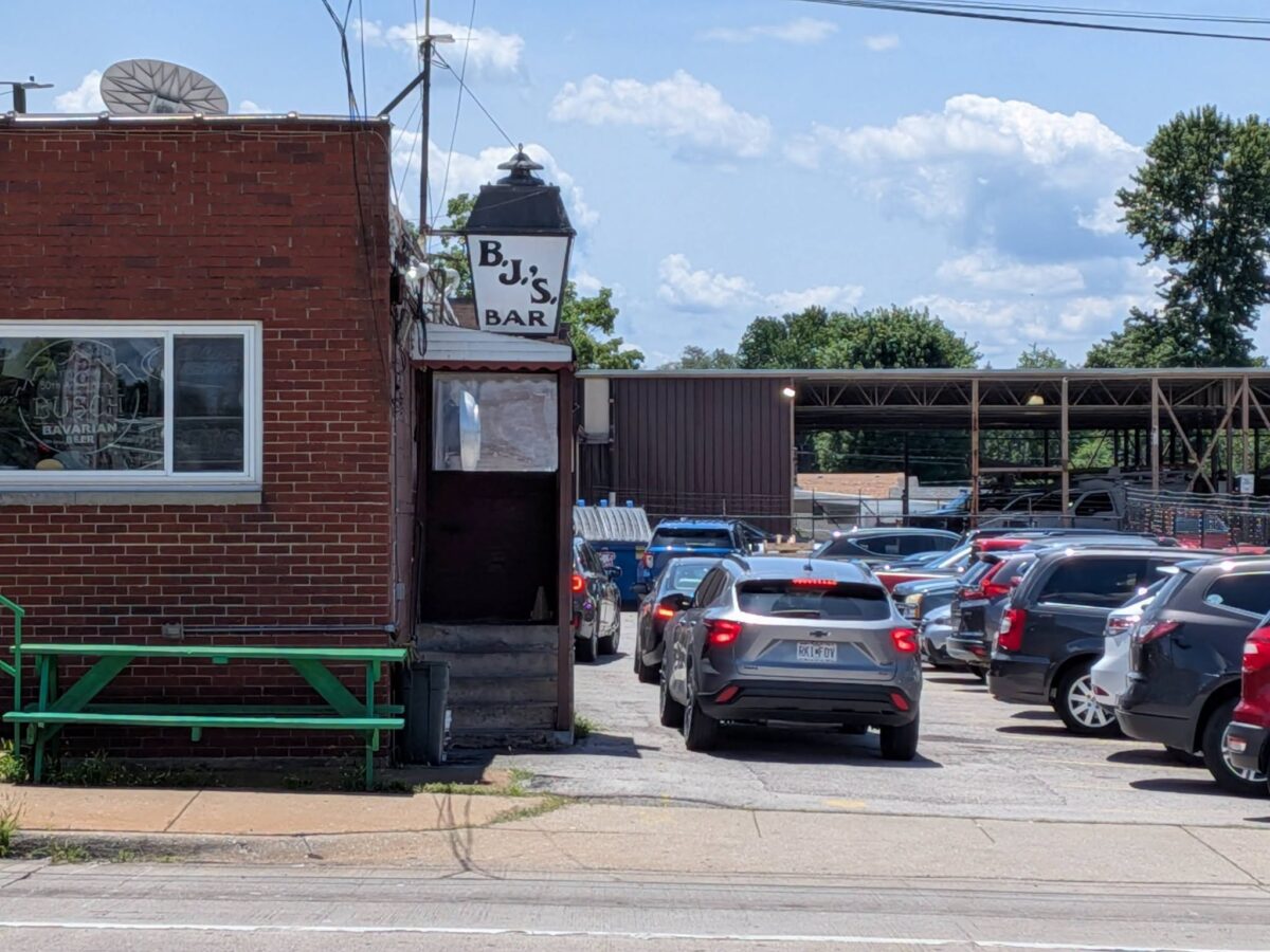 Bjs Bar and Resturant