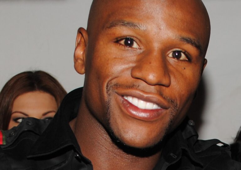 Floyd Mayweather Hit With Felony Charges Over Alleged $200K Watch Payment Dispute