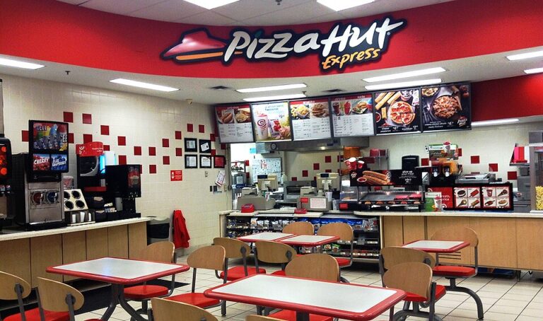 Pizza Hut’s $2.7 Billion Sale Raises a Hard Question for Customers: What Happens to the Stores Still Struggling?