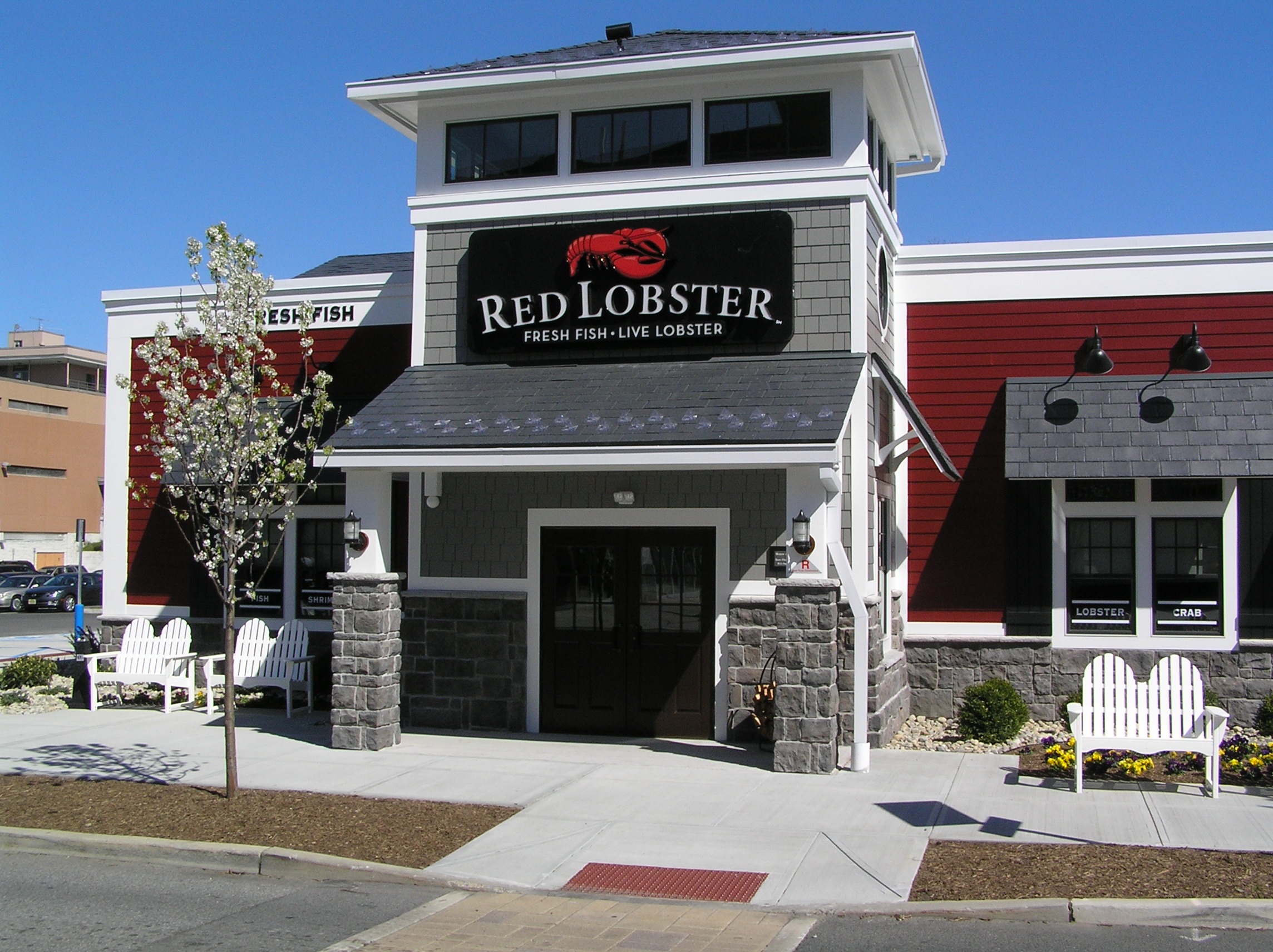 Red Lobster Cross County Shopping Center April 2012