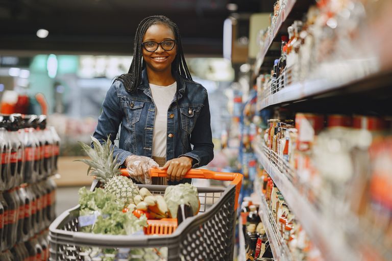 9 Reasons Walmart and Kroger’s Price Cuts Feel Like a Grocery War Shoppers Can’t Ignore