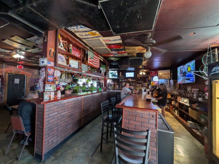 BJ’s Bar and Restaurant to Close After 70 Years as Florissant Reflects on a Beloved Local Institution 
