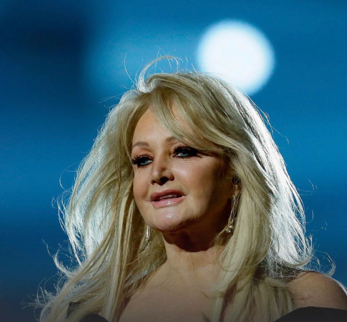 Bonnie Tyler Health Update: ‘Total Eclipse of the Heart’ Singer Awakens From Coma After Cardiac Arrest 1 bonnie