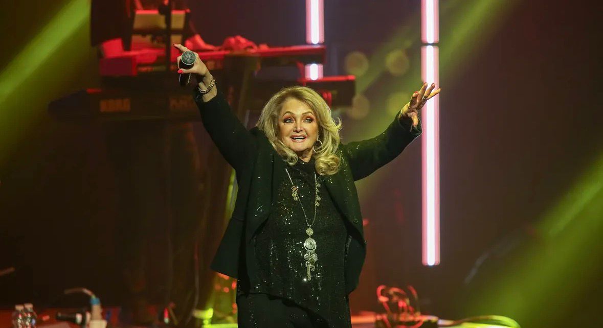 Bonnie Tyler Health Update: ‘Total Eclipse of the Heart’ Singer Awakens From Coma After Cardiac Arrest
