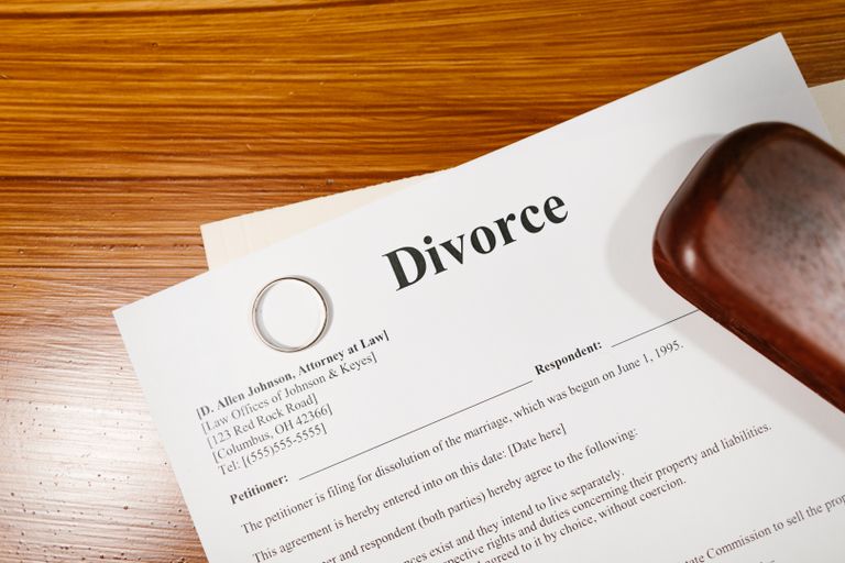8 Ways In Which Divorce Tears The Family Apart