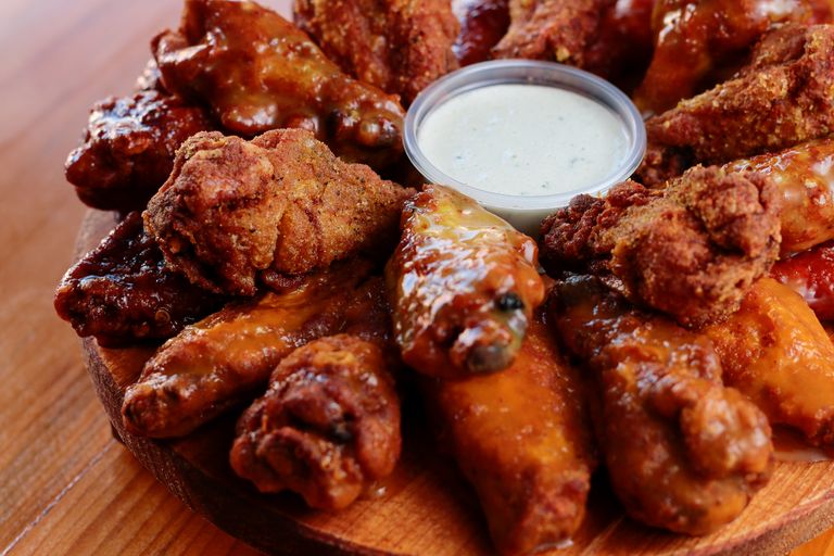 10 Chicken Chains Ranked From Worst to Best for Flavor and Consistency