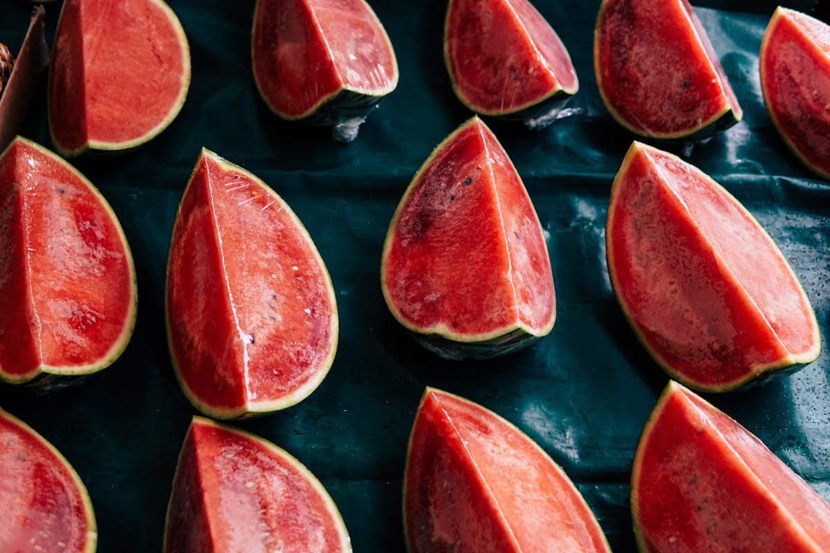 Beware Before You Grab That Watermelon: Shocking Truths Grocery Stores Won’t Tell You 1 Close-up of vibrant watermelon slices showcasing freshness and juiciness.