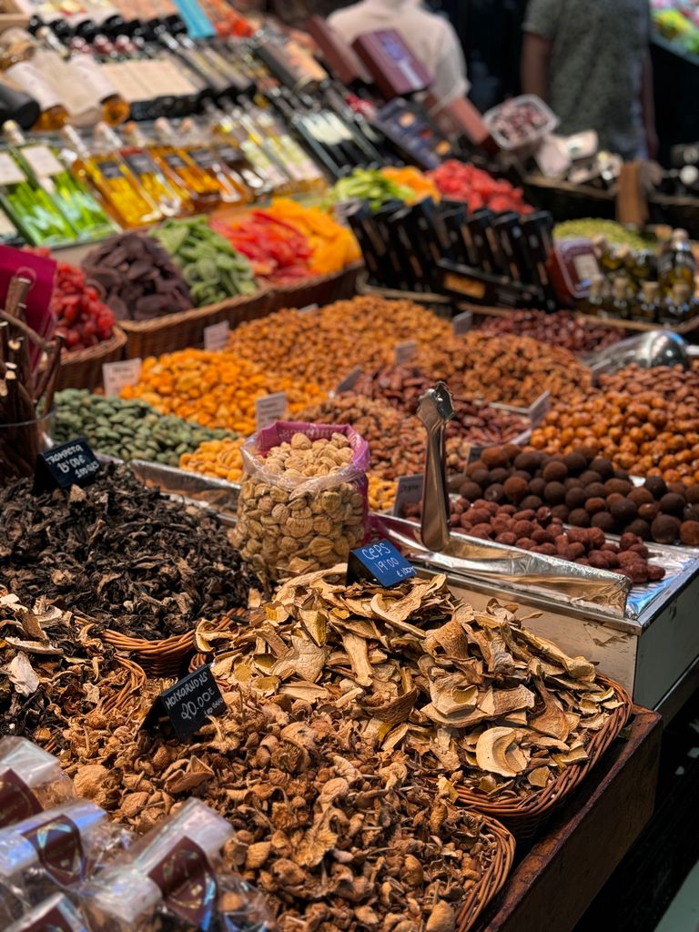 Zimbabwe’s Informal Food Economy Is Quietly Powering a National System Most People Don’t See