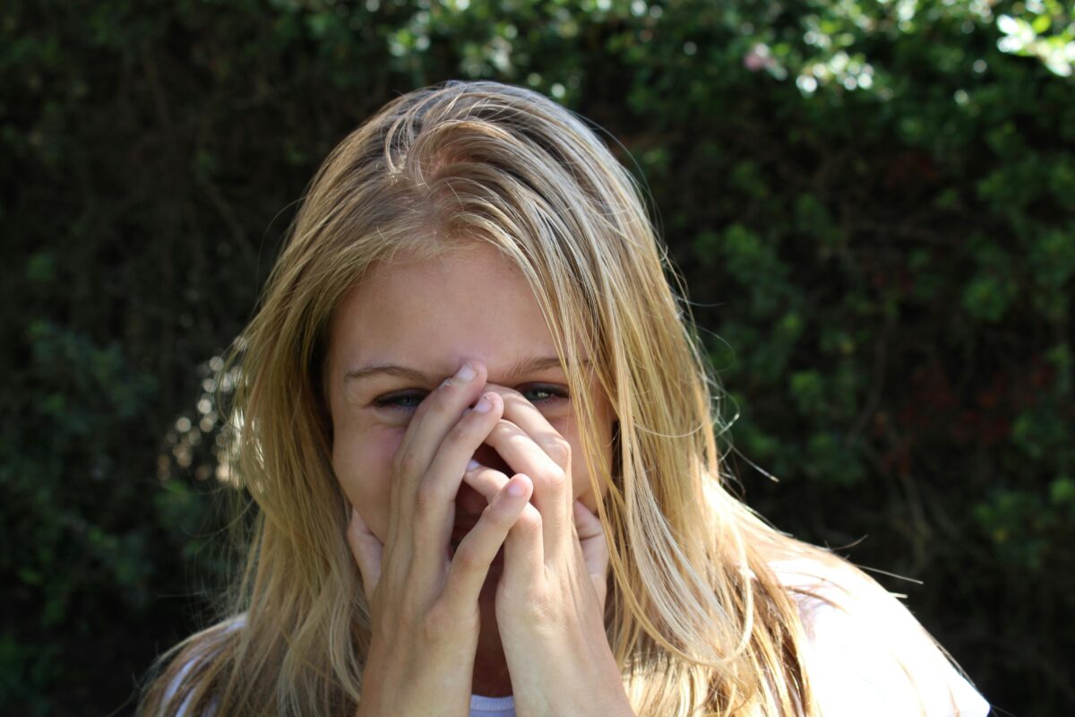 10 Strange Everyday Human Behaviors That Are Really Ancient Survival Instincts 6 morgan lane spX sBygySQ unsplash