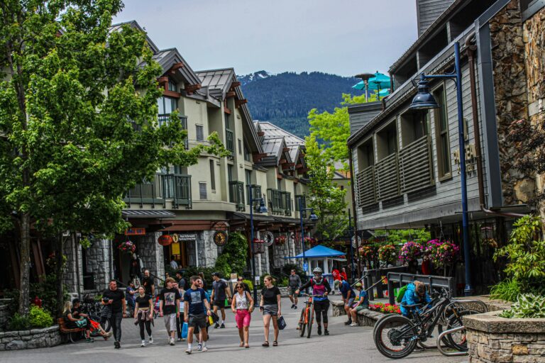 10 Walkable Vacation Towns Americans Prefer When Driving Ruins the Trip 