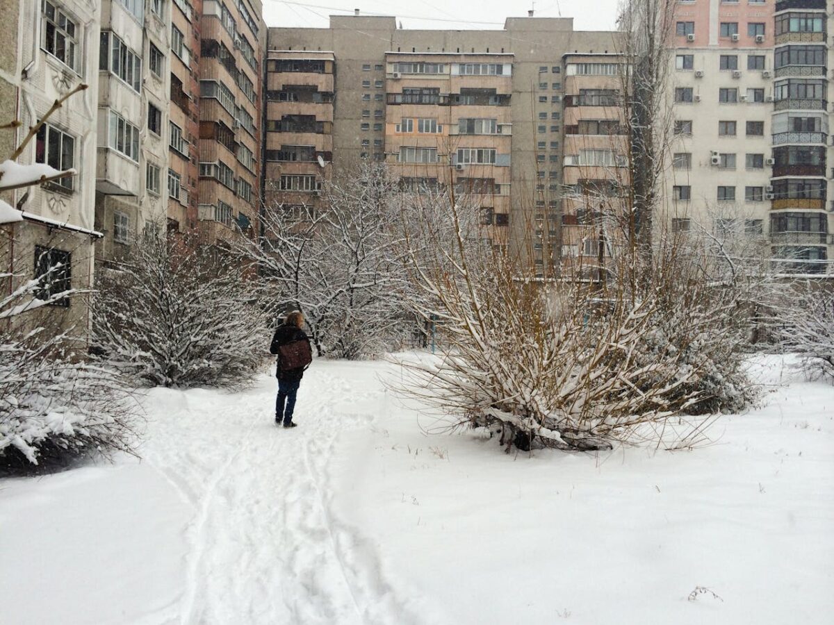 10 Things You Should Never Do When Someone Is Following You 1 long-shot-of-a-person-standing-on-a-snow-covered-ground