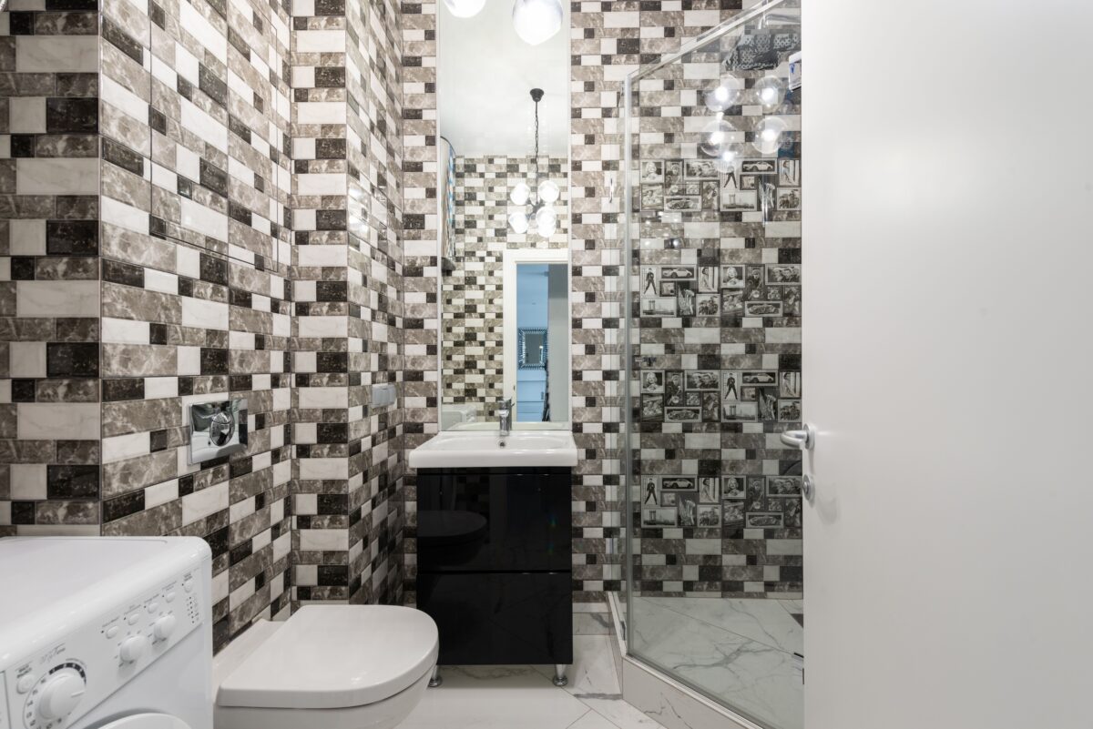 11 Mistakes Even Smart Homeowners Make That Crush Property Value 3 close-up-photo-of-a-bathroom
