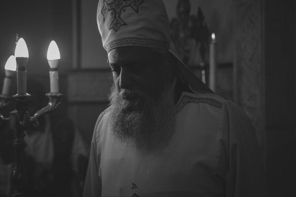 orthodox-priest-in-cairo-religious-ceremony-