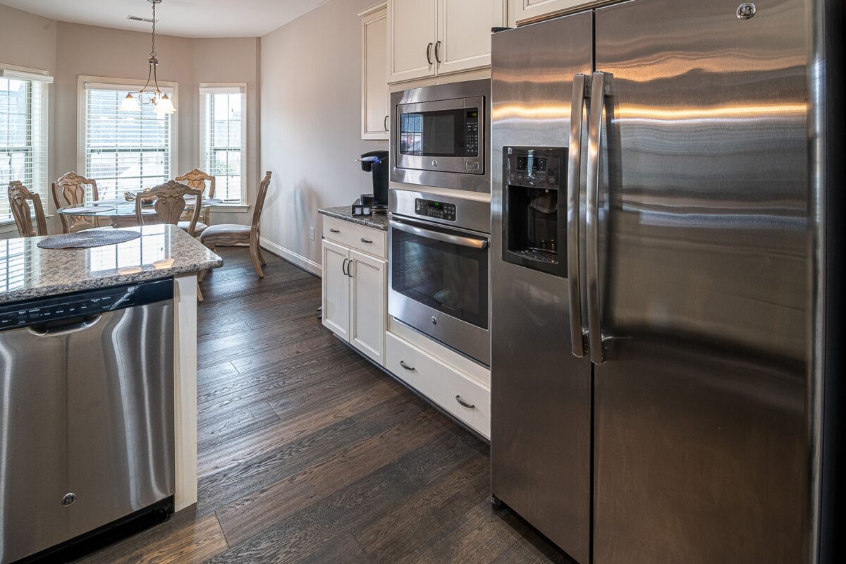 empty-modern-kitchen-area