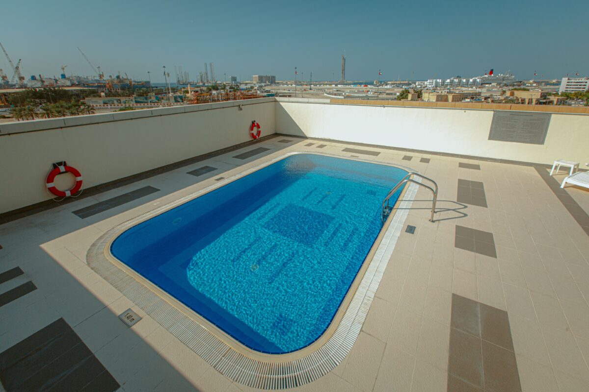 rooftop-swimming-pool