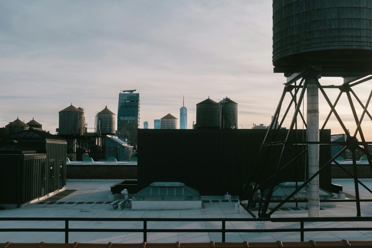 water-tanks-on-roofs