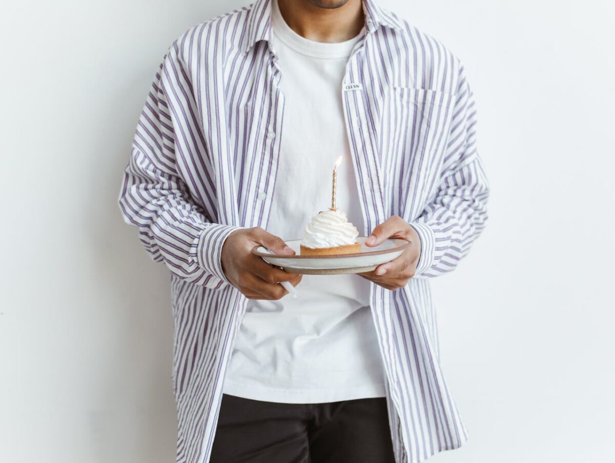 12 Free Grocery Store Perks Shoppers Keep Missing 3 person-in-striped-long-sleeve-shirt-holding-white-ceramic-plate-with-