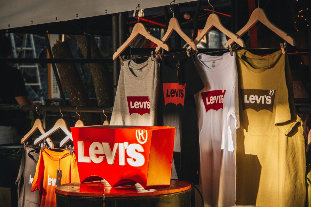 displayed-levis-shirt-in-a-store