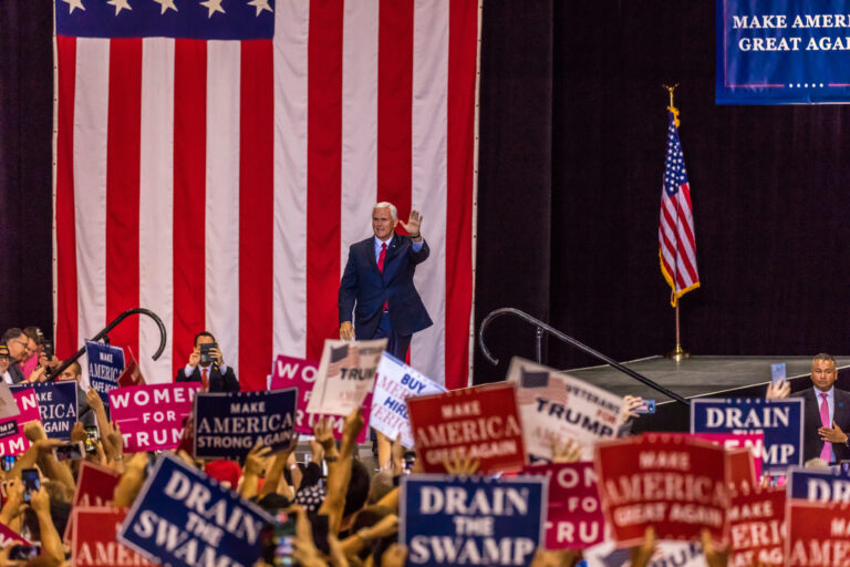 Republican Loyalty Is Starting to Crack as Voters Eye Independent Candidates, Polling Shows