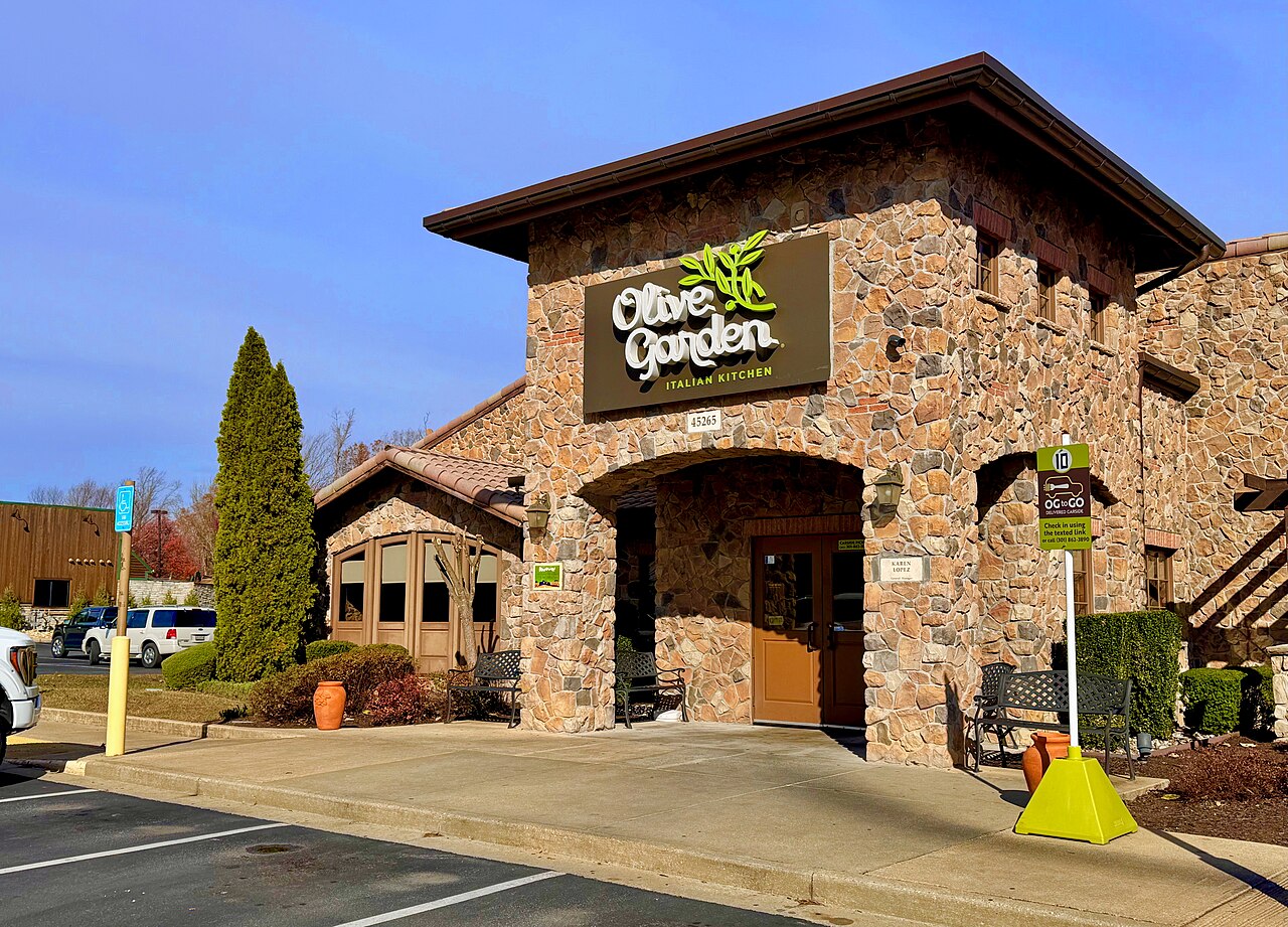 An_Olive_Garden_restaurant_in_California_Maryland