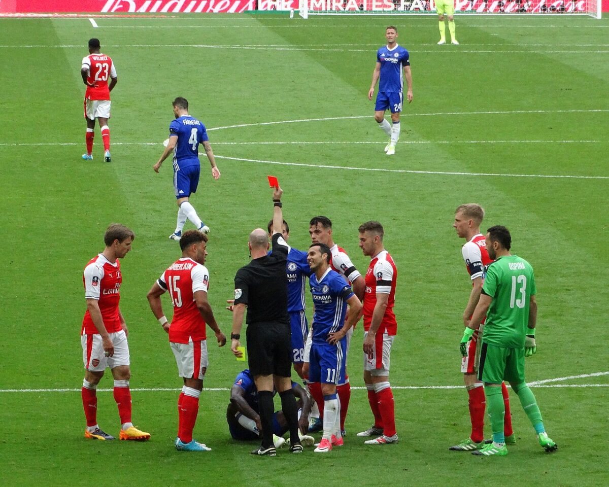 Anthony Taylor Retires From Elite Refereeing After 831 Matches Under Football’s Brightest Spotlight. 2 Arsenal_2_Chelsea