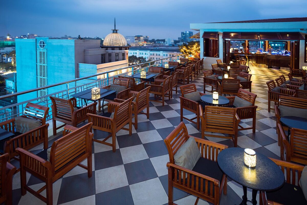 Saigon_Saigon_Rooftop_Bar