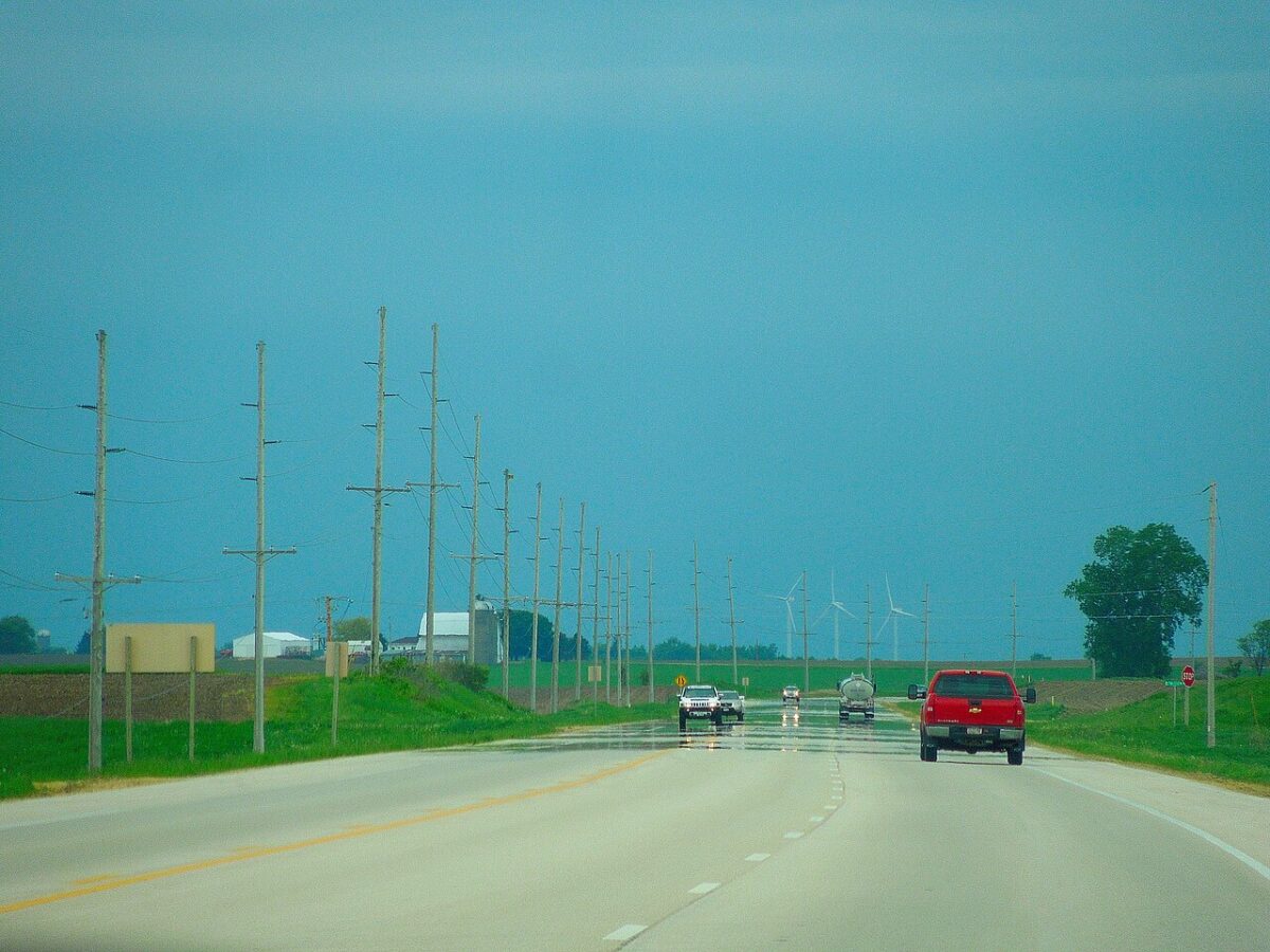 Iowa’s wind energy boom in 2026: How the Hawkeye State built one of America’s most wind-powered electric grids. 3 U.S._Highway