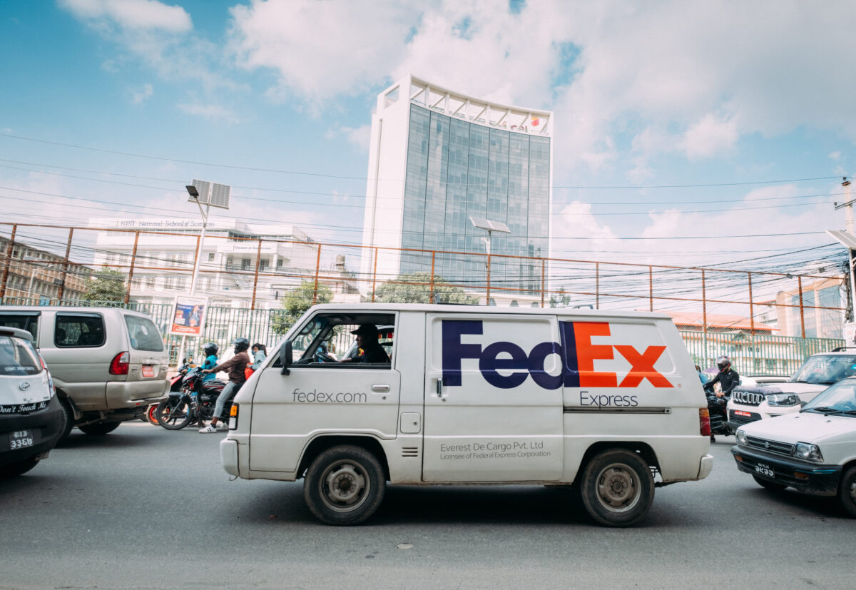FedEx Disability Discrimination Lawsuit: EEOC Allegations, ADA Compliance Pressure, and the Battle Between Efficiency and Inclusion 1 230489534 m
