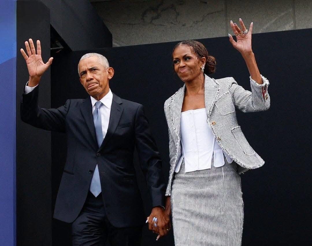 Fans React Wildly as Barack and Michelle Obama Call Presidential Center a “Good Date Place” in Viral Clip: “Need You Two To Get a Room!” 1 725793154 10227265321533545 6088436472404849901 n e1782908285206