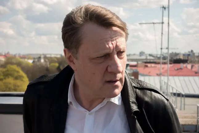 Journalist Who Reported on Putin’s Alleged Relationship Dies After Suspected Mushroom Poisoning