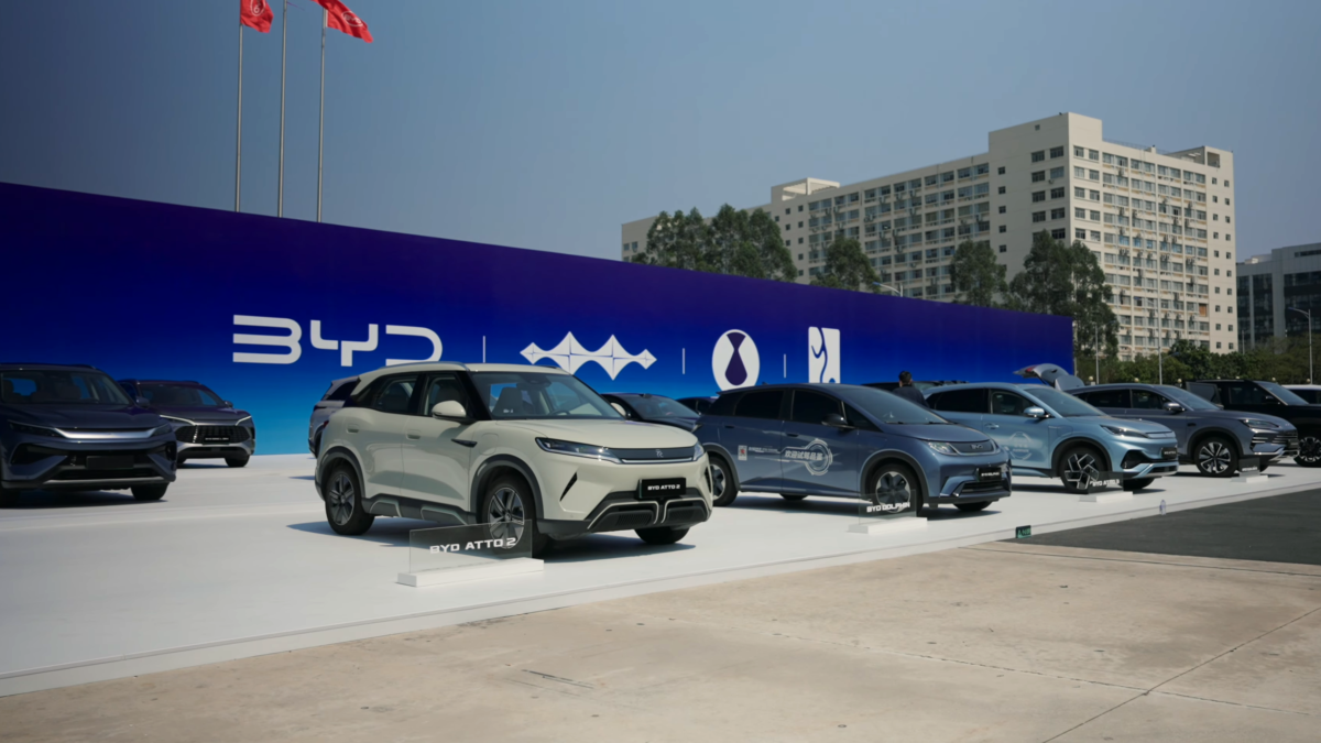 Tesla’s 25% Sales Surge Is a Comeback Signal, But the EV War Is Getting Harder 2 BYD