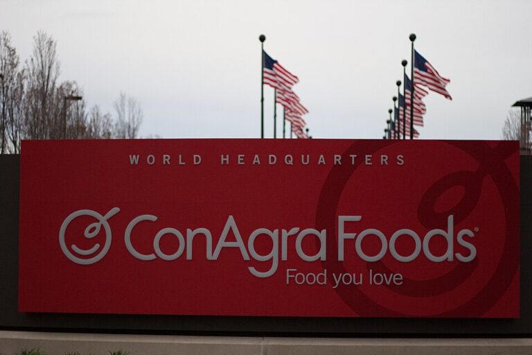 Conagra’s Sales Slump Puts Dividend Safety in the Spotlight as Slim Jim and Duncan Hines Parent Faces a Cash-Flow Test