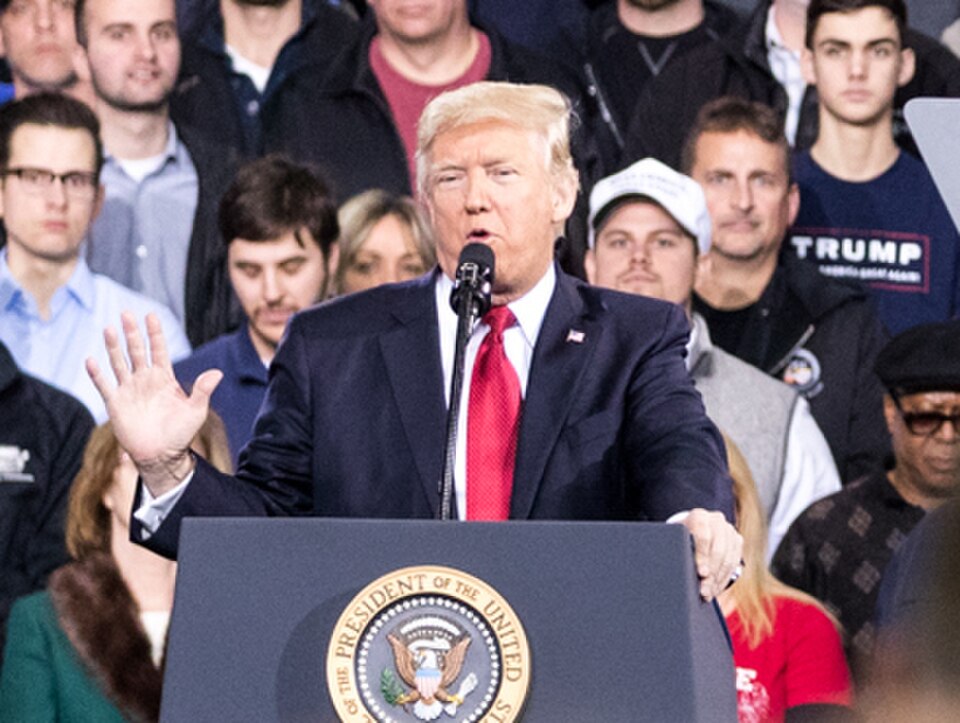 Donald Trump in Ypsilanti 33998674940 cropped1 2