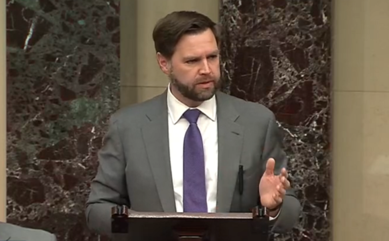 Trump Reportedly Tells Donors “We Need to Elect JD” as 2028 Succession Battle Takes Shape