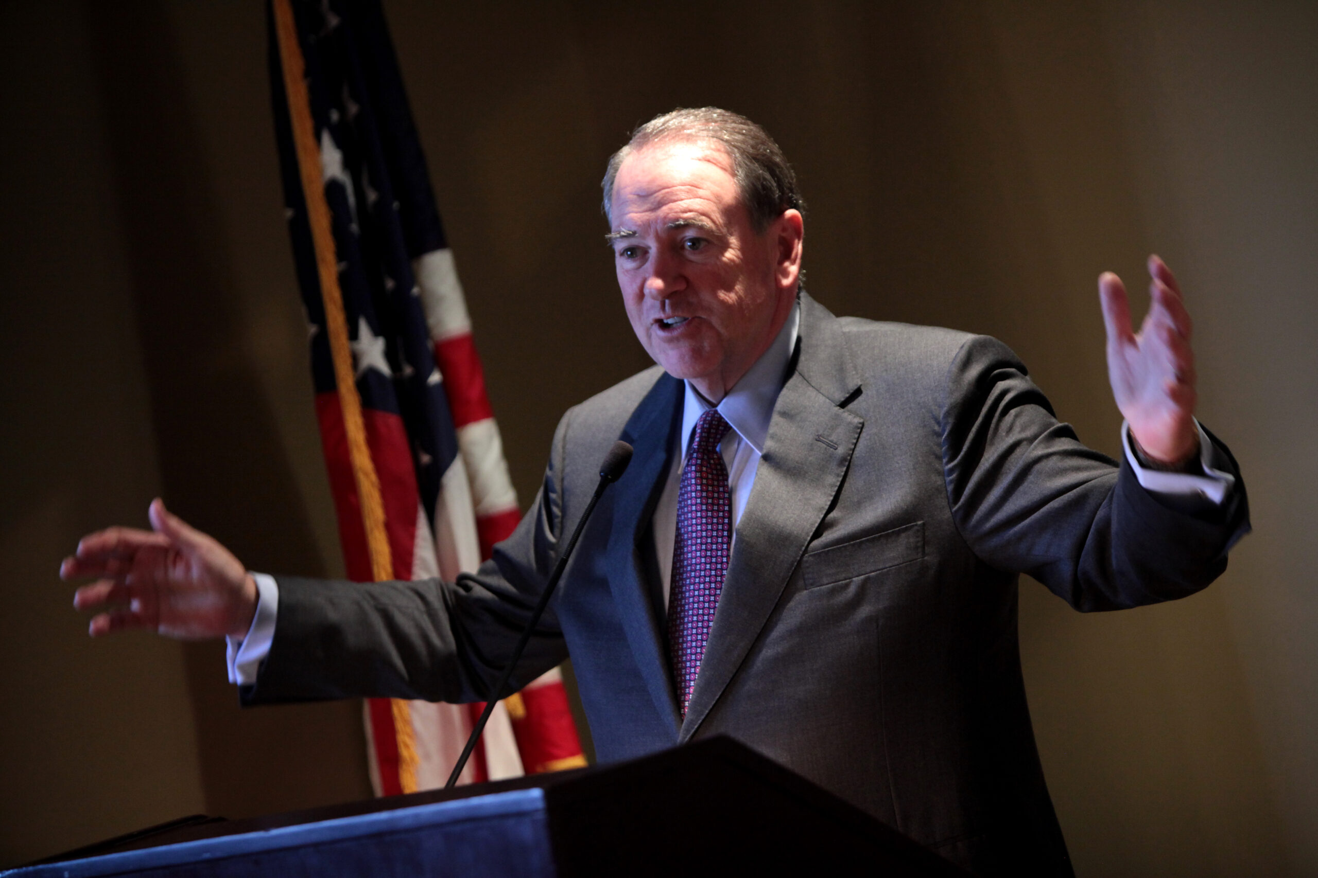 Mike Huckabee 17697906105 scaled