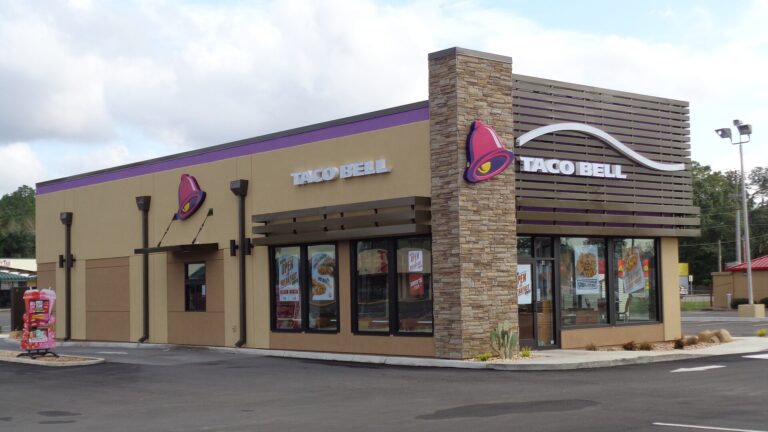 Taco Bell Lettuce Cyclospora Outbreak Raises New Questions About America’s Food Supply Chain