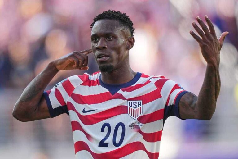 Trump’s FIFA Intervention Over Folarin Balogun Suspension Sparks World Cup Controversy: “One Call” Turns Soccer Decision Into Global Debate